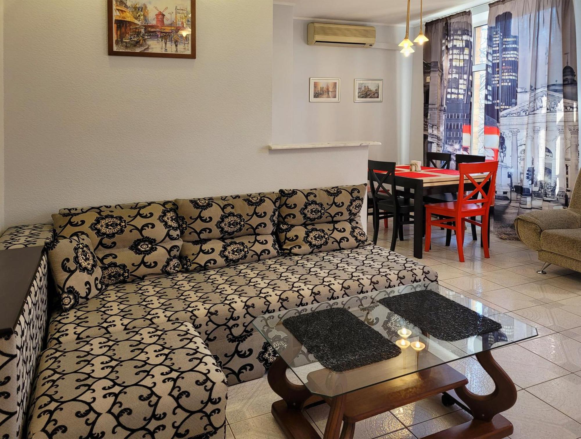 Home Hotel Apartments On Khreshchatyk Area Kiev Bagian luar foto