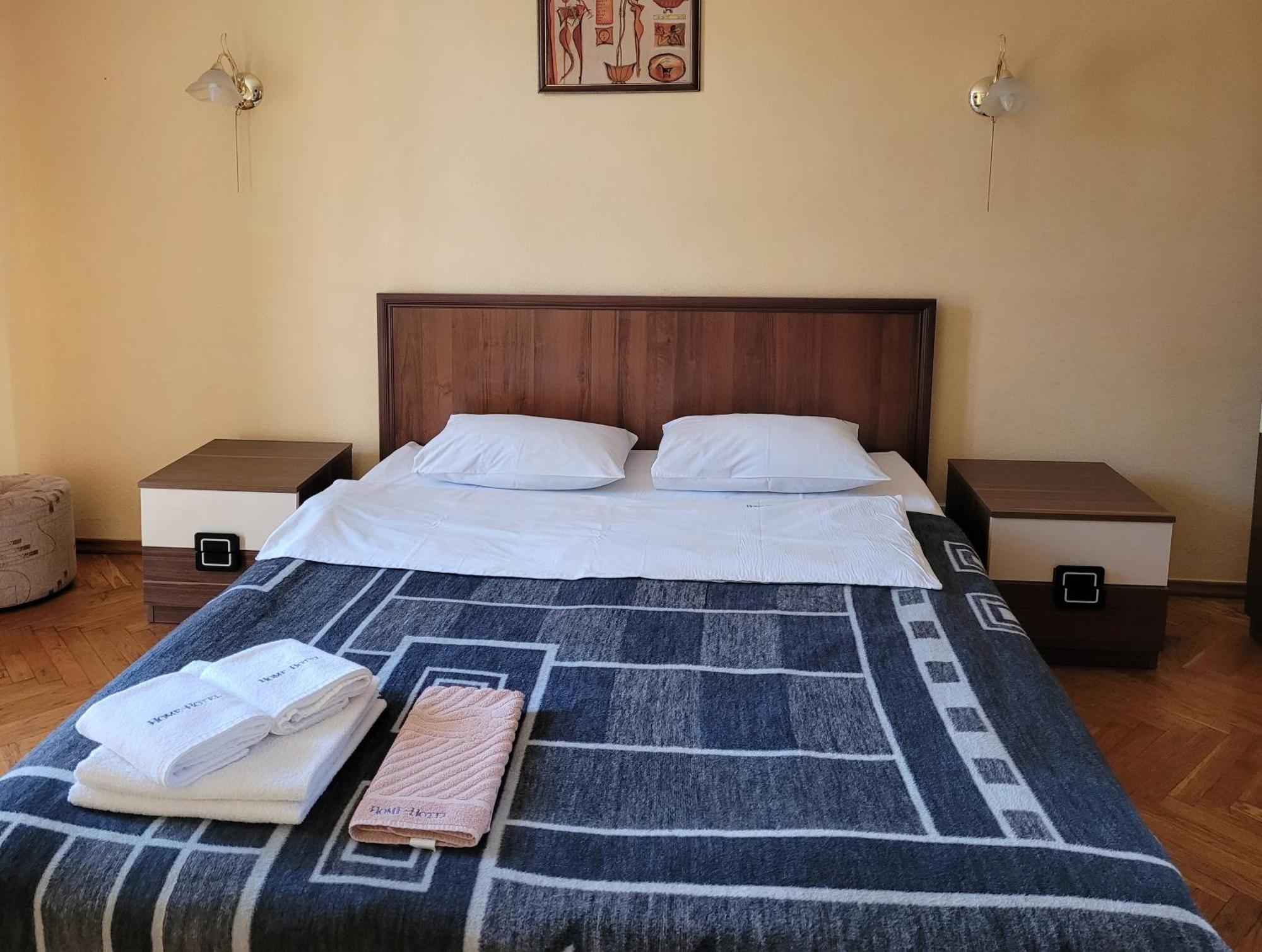 Home Hotel Apartments On Khreshchatyk Area Kiev Bagian luar foto