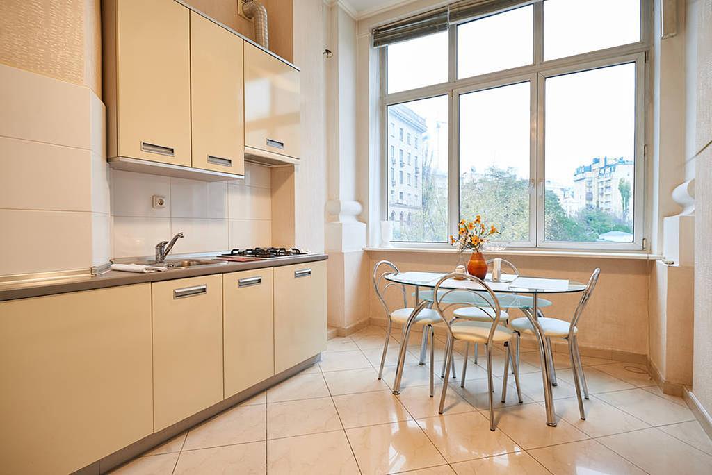 Home Hotel Apartments On Khreshchatyk Area Kiev Bagian luar foto