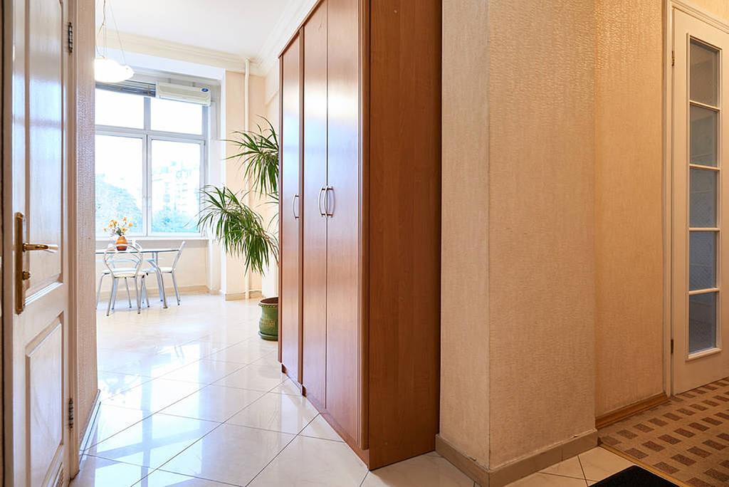 Home Hotel Apartments On Khreshchatyk Area Kiev Bagian luar foto