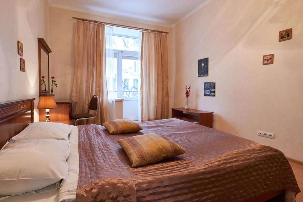 Home Hotel Apartments On Khreshchatyk Area Kiev Bagian luar foto