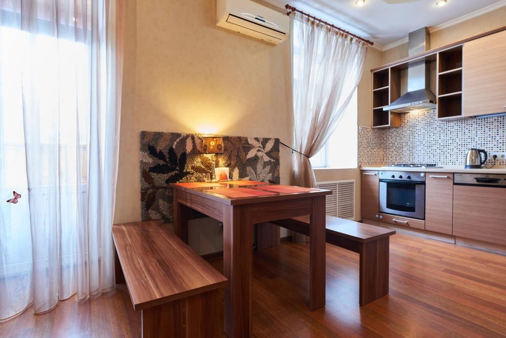 Home Hotel Apartments On Khreshchatyk Area Kiev Bagian luar foto