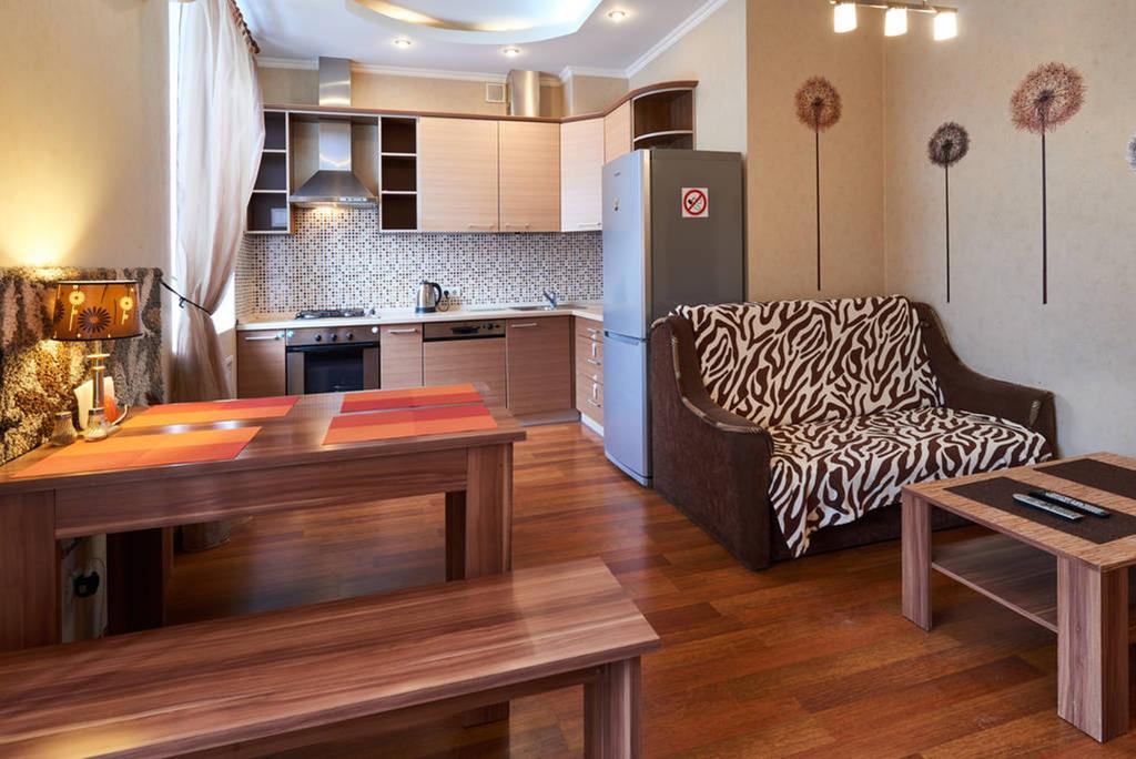 Home Hotel Apartments On Khreshchatyk Area Kiev Bagian luar foto